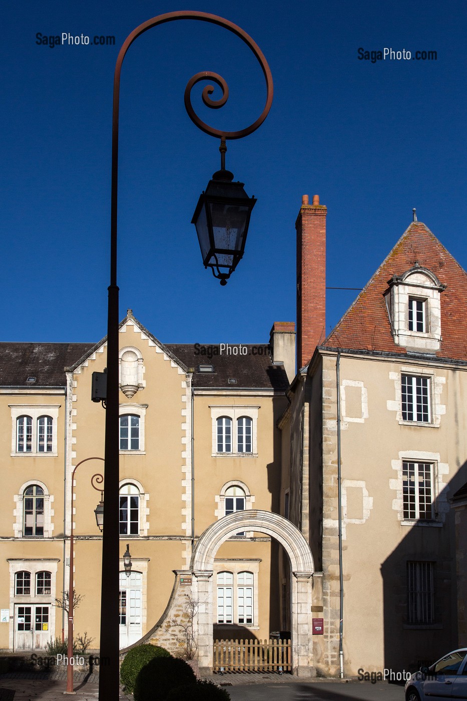 MAISON DU CHEVALIER D'ARS, LA CHATRE (36), LA VALLEE NOIRE DE GEORGE SAND DANS LE BERRY, FRANCE 