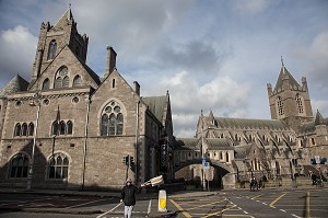 EXTERIEUR DE LA CATHEDRALE CHRIST CHURCH, DUBLIN, IRLANDE 