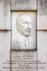 PORTRAIT DE MAURICE VIOLLETTE, SQUARE DE LA REPUBLIQUE, VILLE DE DREUX, EURE-ET-LOIR (28), FRANCE 