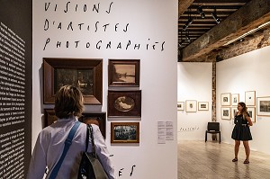 SALLE D'EXPOSITION PHOTOGRAPHIES, VISIONS D'ARTISTES, MUSEE DE LA PHOTOGRAPHIE NICEPHORE NIEPCE, CHALON-SUR-SAONE (71), FRANCE 