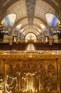  RELIQUARY, CRYPT DEVOTED TO SAINT-LOUIS AND ZELIE MARTIN, THE SAINT'S PARENTS, BASILICA OF SAINTE-THERESE OF LISIEUX, PILGRIMAGE SITE, LISIEUX, PAYS D'AUGE, NORMANDY, FRANCE