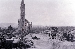 VILLAGE DE AUNAY-SUR-ODON, DETRUIT PAR LES BOMBES ALLIEES, DOCUMENT HISTORIQUE DU DEBARQUEMENT DU 06 JUIN 1944, NORMANDIE, FRANCE 