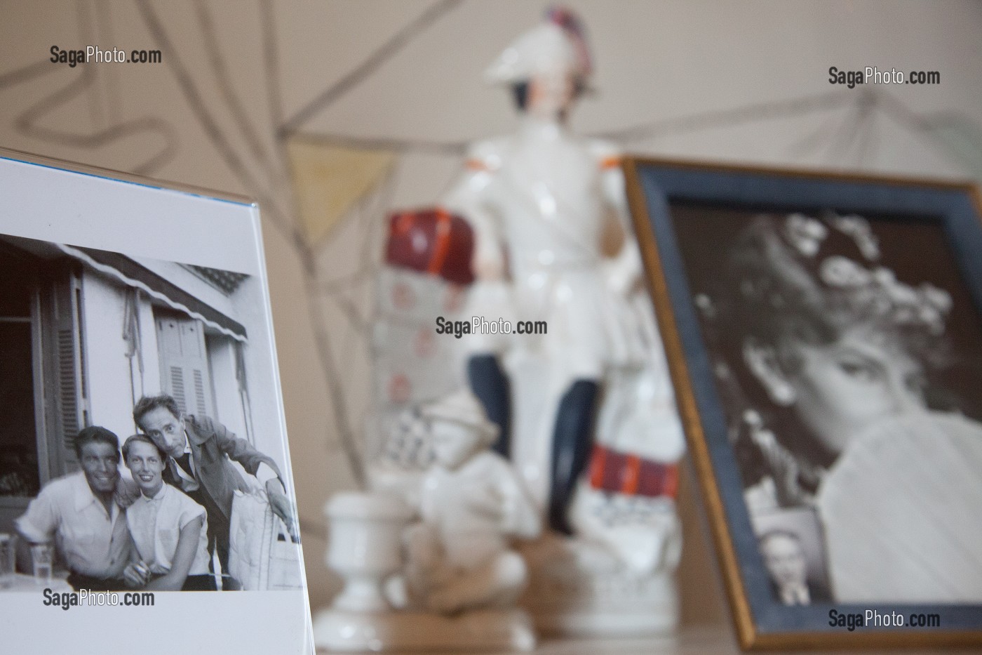 VILLA SANTO SOSPIR DECOREE ENTIEREMENT PAR JEAN COCTEAU, SAINT-JEAN-CAP-FERRAT, ALPES-MARITIMES (06), FRANCE MENTION OBLIGATOIRE: COLLECTION WEISWEILLER / SANTO SOSPIR 