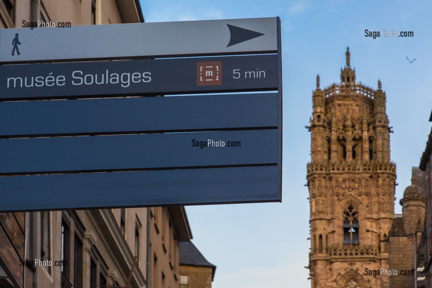RODEZ, CAPITALE DU ROUERGUE, CATHEDRALE NOTRE-DAME ET LA TOUR FRANCOIS D'ESTAING, (12) AVEYRON, MIDI-PYRENEES, FRANCE 