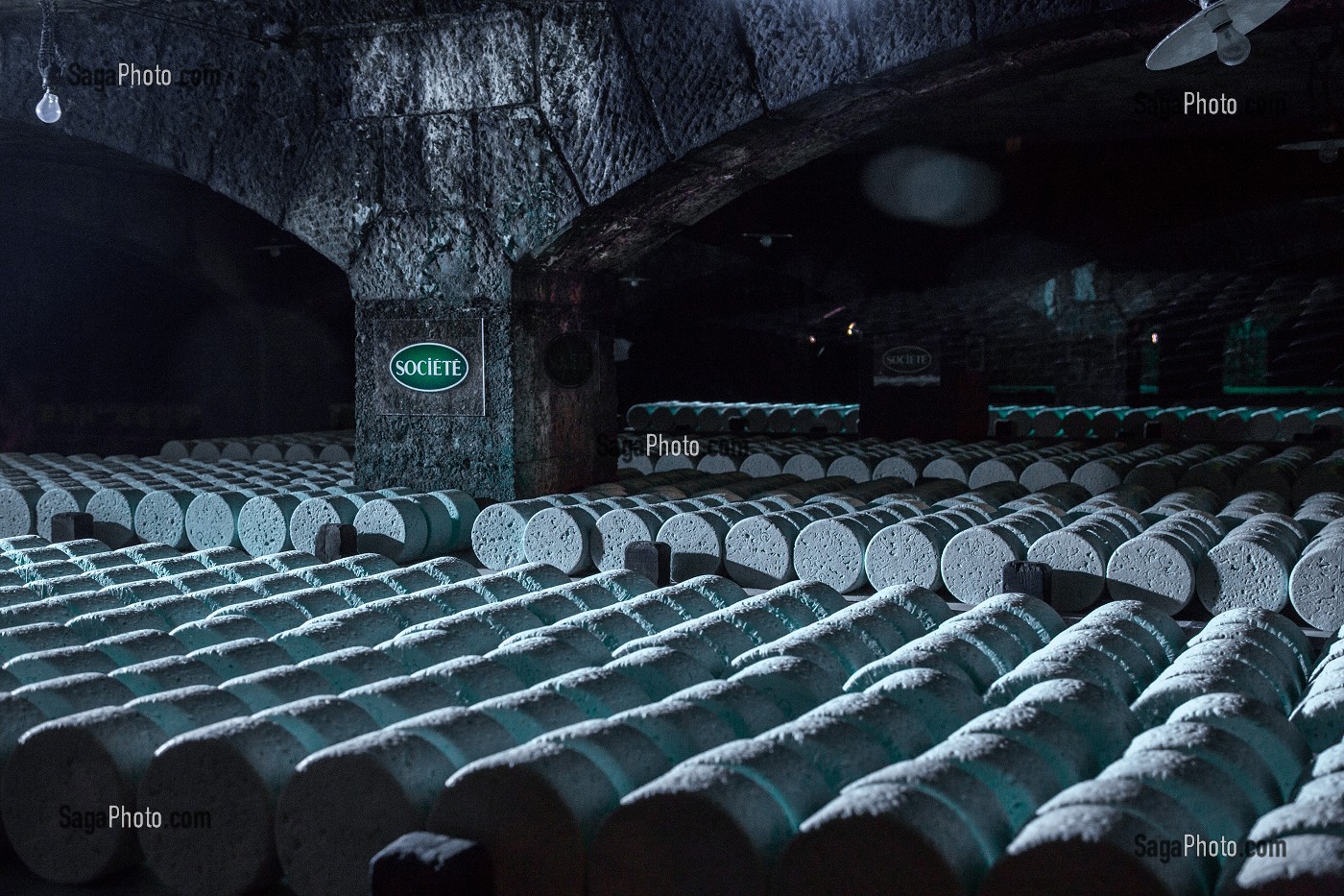 CAVE D'AFFINAGE DU FROMAGE ROQUEFORT, CAVE SOCIETE, GROUPE LACTALIS, (12) AVEYRON, MIDI-PYRENEES, FRANCE 