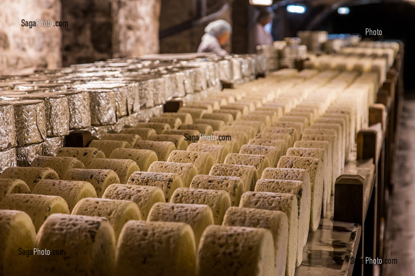 CAVE D'AFFINAGE DU FROMAGE ROQUEFORT, CAVE SOCIETE, GROUPE LACTALIS, (12) AVEYRON, MIDI-PYRENEES, FRANCE 