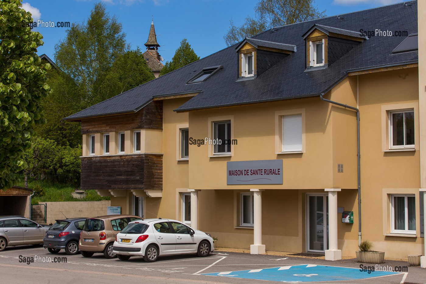 MAISON DE SANTE RURALE, SALLES-CURAN, (12) AVEYRON, MIDI-PYRENEES, FRANCE 
