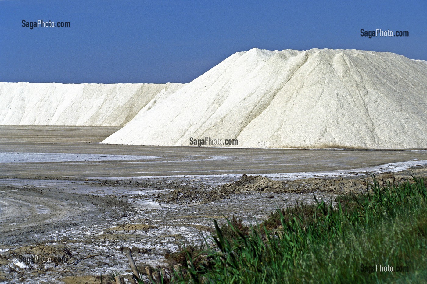 SALINES DES SALINS DE GIRAUD, CAMARGUE, BOUCHES-DU-RHONE (13), FRANCE 