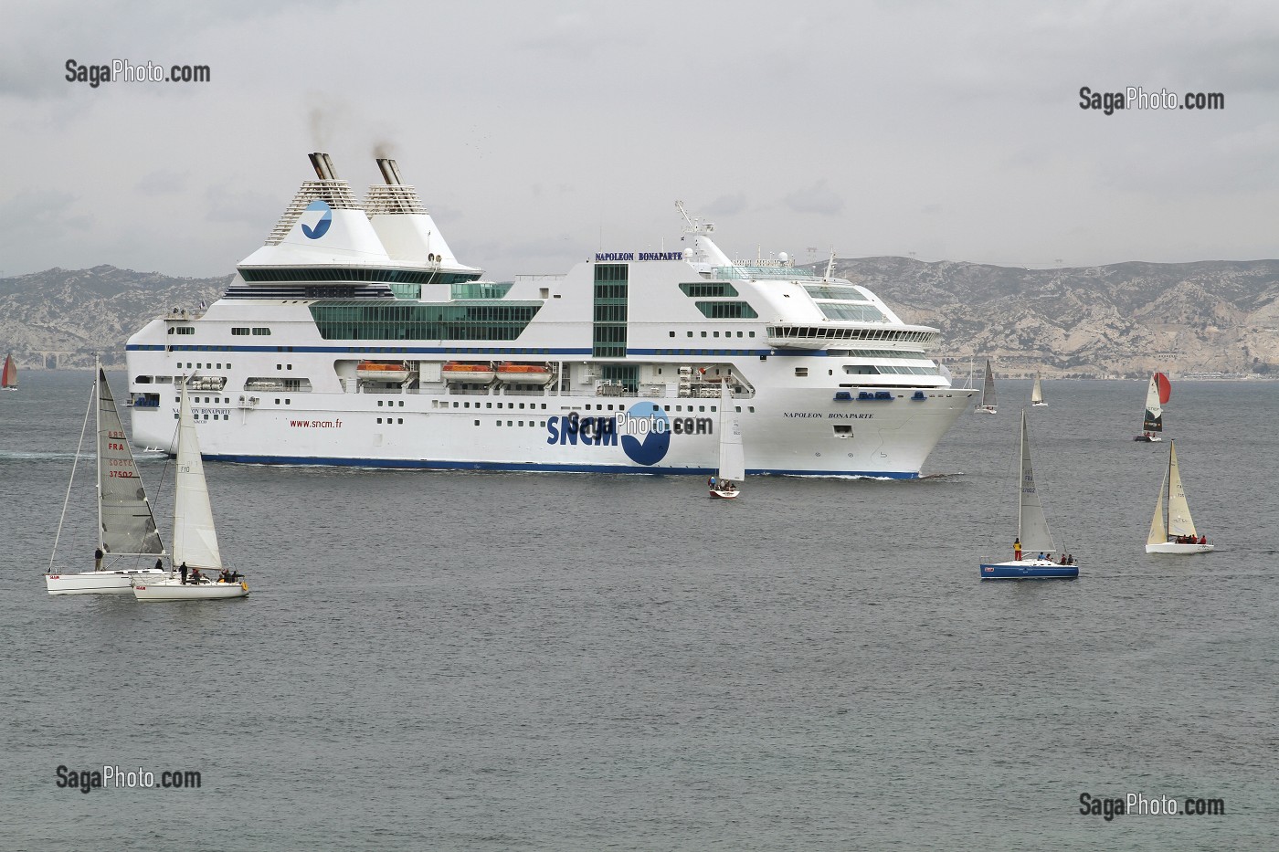ARRIVEE DU FERRY SNCM ASSURANT LA LIAISON ENTRE MARSEILLE ET LA CORSE, MARSEILLE, BOUCHES-DU-RHONE (13), FRANCE 