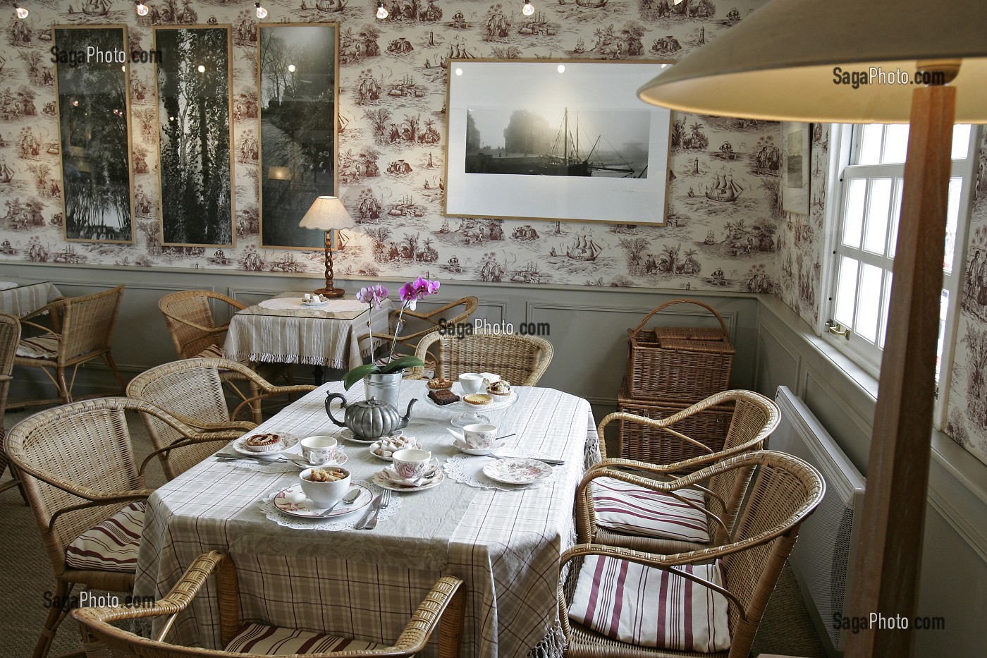 PATISSERIE ET SALON DE THE 'LA PETITE CHINE', HONFLEUR, CALVADOS (14), NORMANDIE, FRANCE 