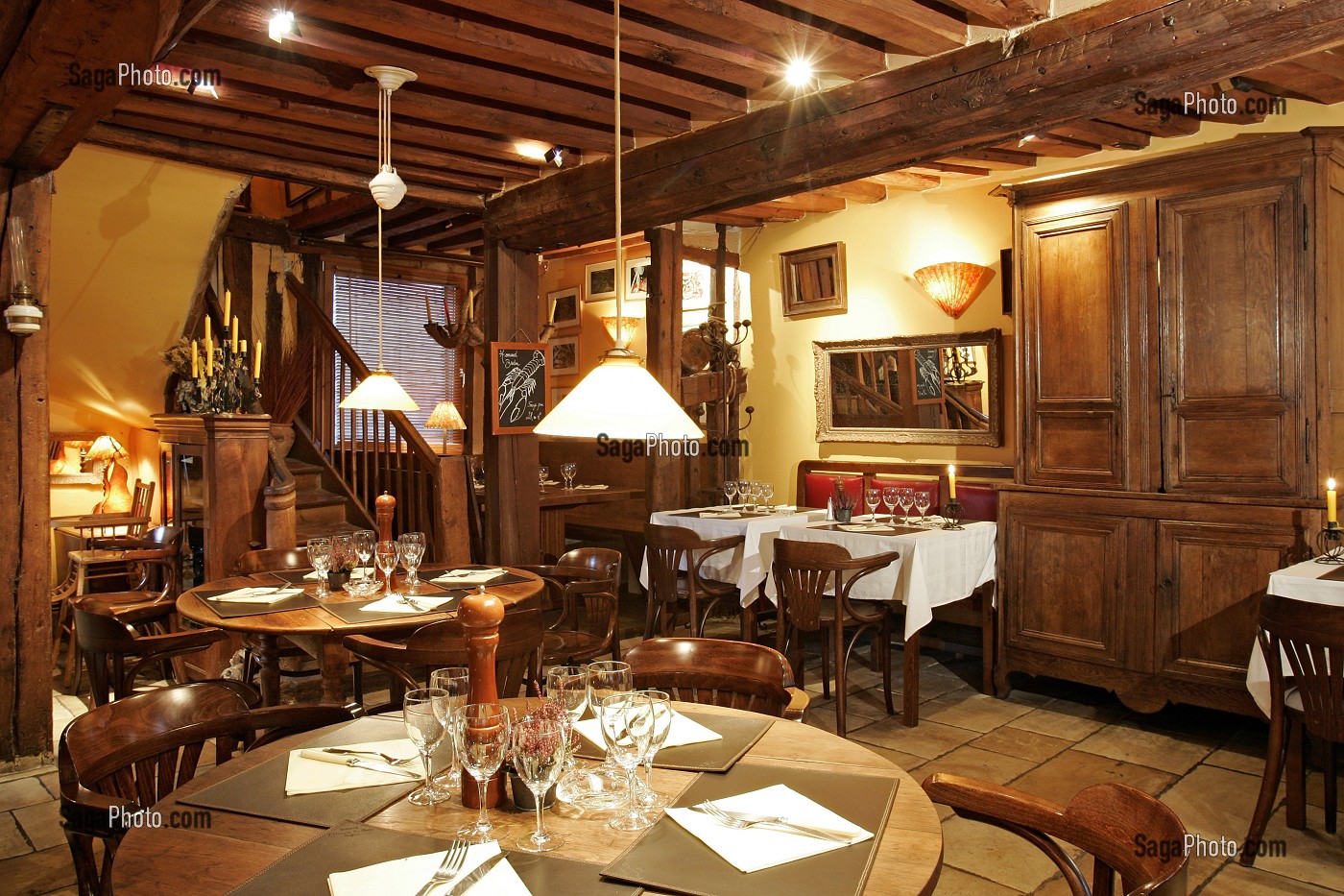 RESTAURANT 'LA TAVERNE DE L'HOMME DE BOIS', HONFLEUR, CALVADOS (14), NORMANDIE, FRANCE 
