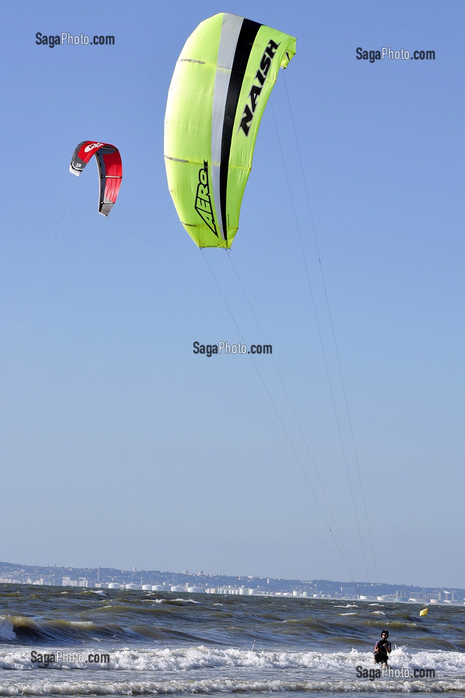 KITE SURF, TROUVILLE-SUR-MER, CALVADOS (14), NORMANDIE, FRANCE 