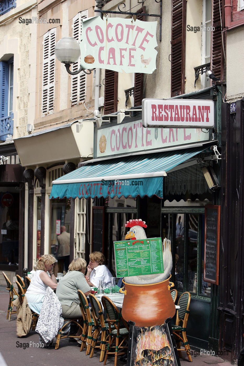 LE COCOTTE CAFE, TROUVILLE-SUR-MER, CALVADOS (14), NORMANDIE, FRANCE 