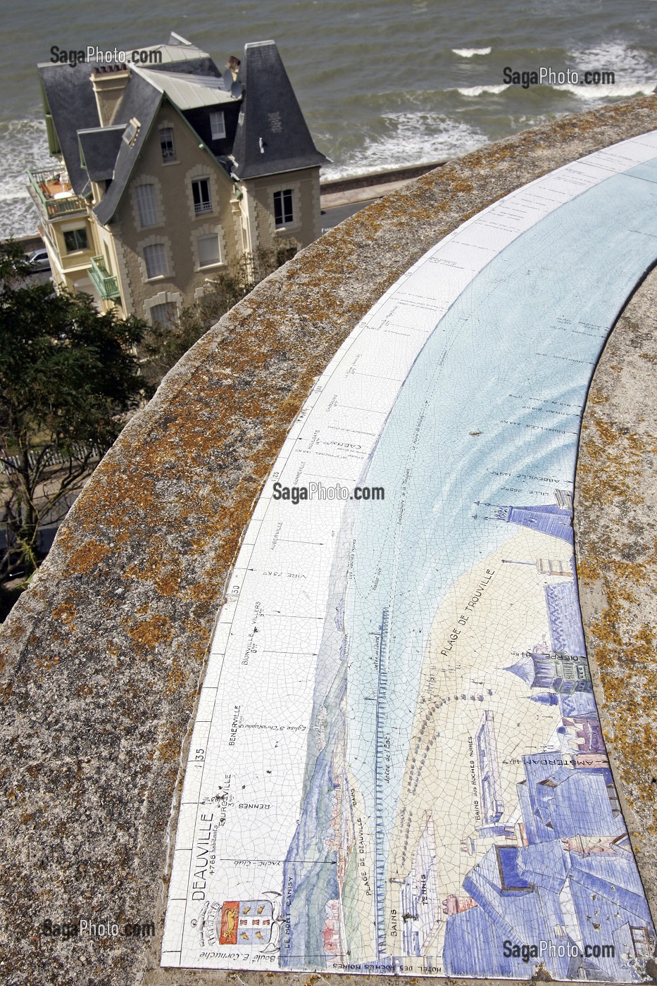 L'OBSERVATOIRE DU CALVAIRE DE LA CORNICHE, TROUVILLE-SUR-MER, CALVADOS (14), NORMANDIE, FRANCE 