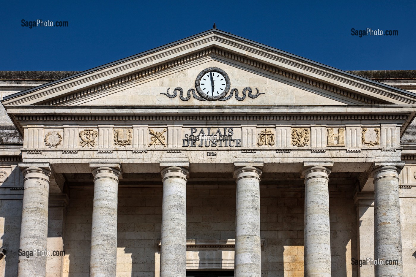 FACADE DU PALAIS DE JUSTICE, ANGOULEME, CHARENTE (16), FRANCE 