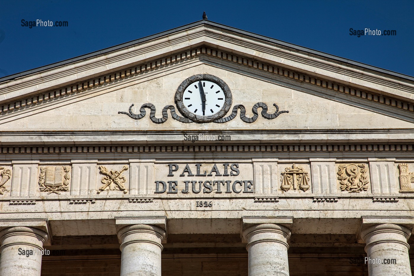 FACADE DU PALAIS DE JUSTICE, ANGOULEME, CHARENTE (16), FRANCE 