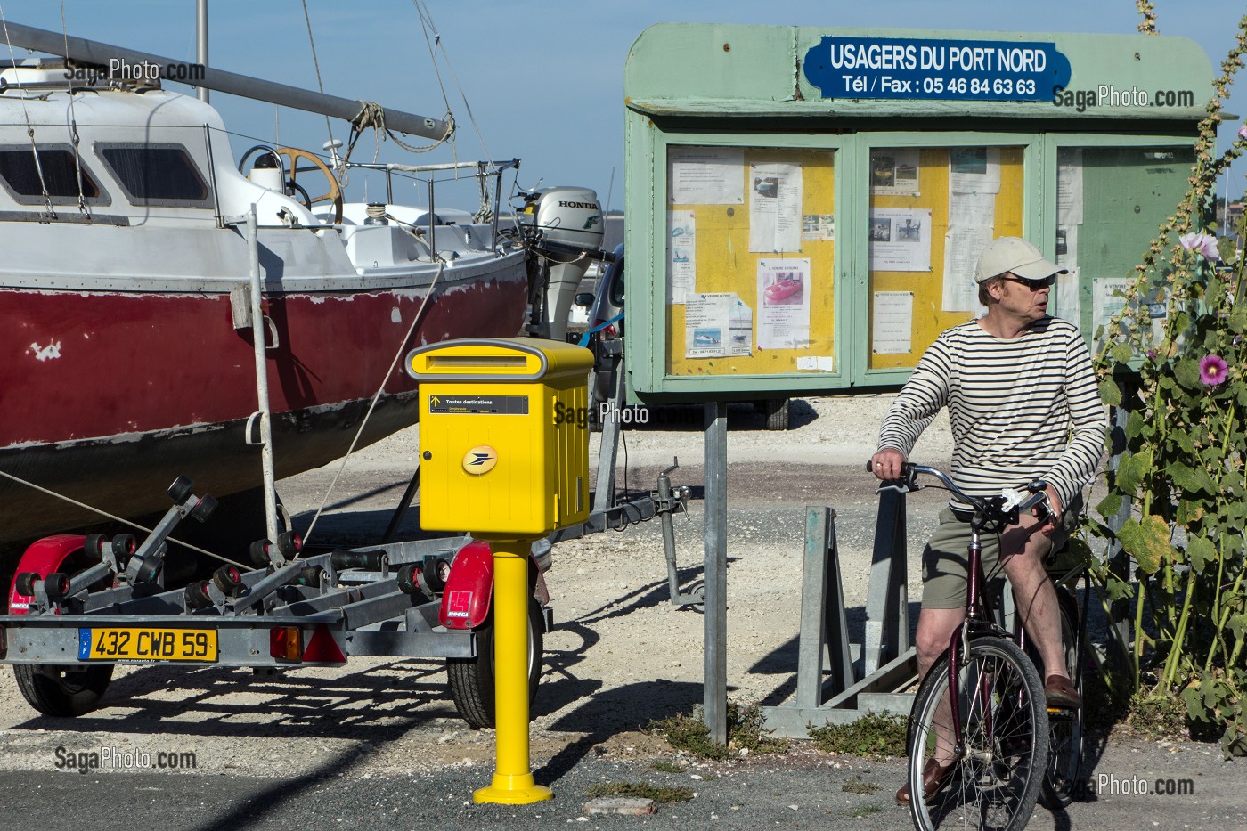 BOITE AUX LETTRES SUR LE PORT DE PLAISANCE ET PECHEURS, ROCHEFORT, CHARENTE-MARITIME (17), FRANCE 