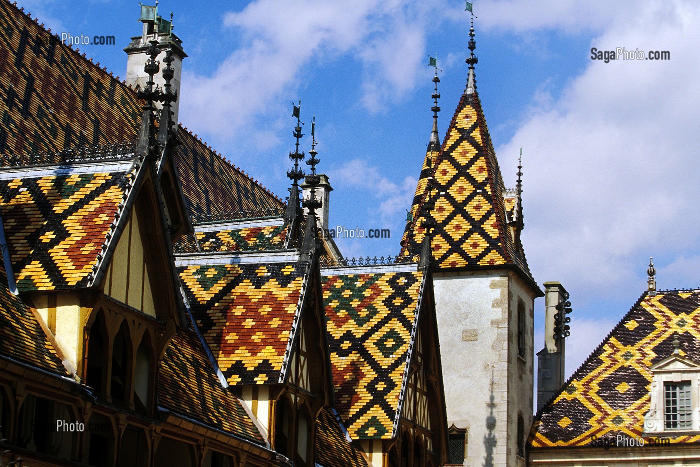 DECORATION SUR LA TOITURE DE L'HOTEL-DIEU DES HOSPICES DE BEAUNE, COTE D'OR (21), FRANCE 