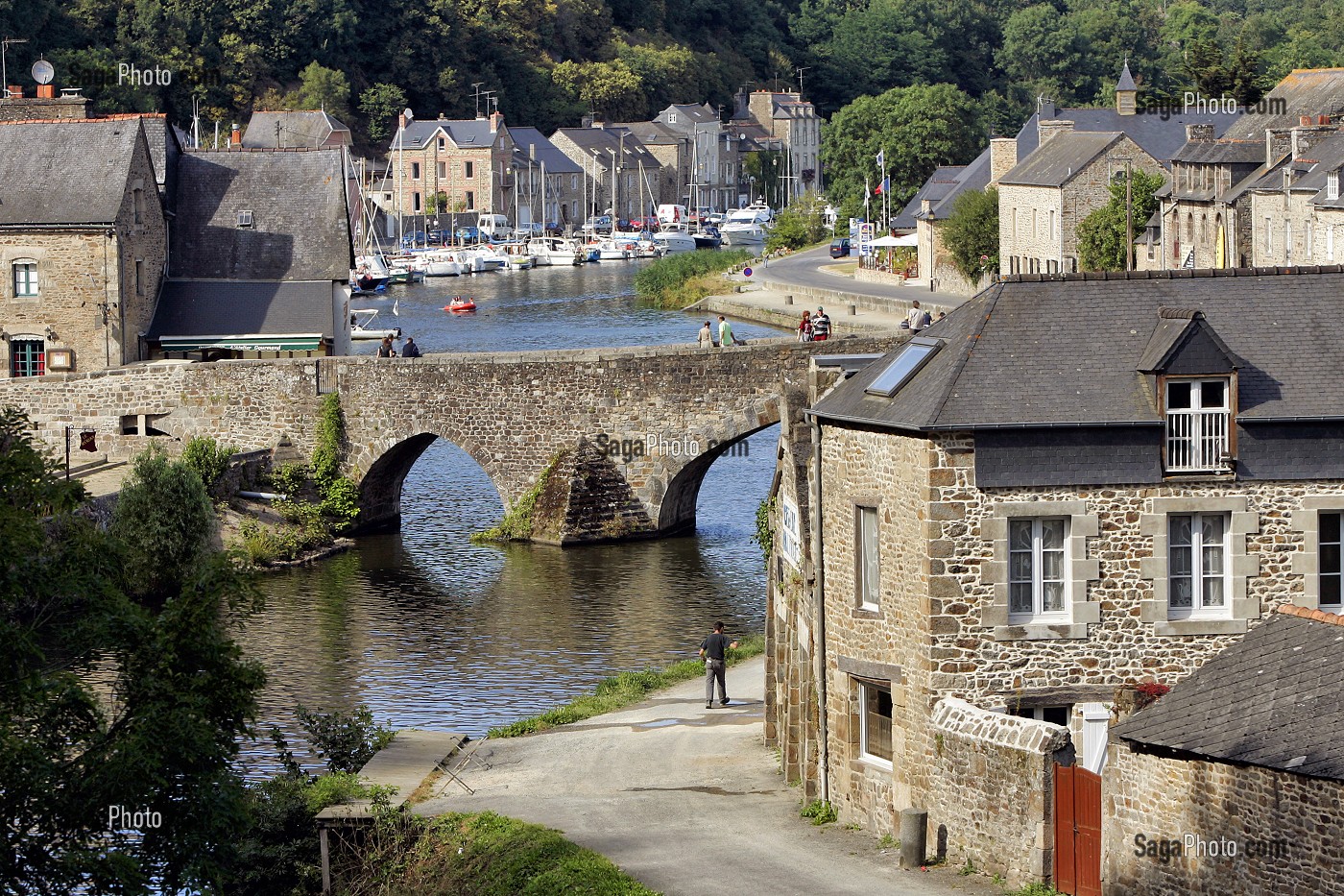 VIEUX PONT SUR LA RANCE, QUARTIER DU PORT, VILLE MEDIEVALE DE DINAN, COTES D'ARMOR (22), BRETAGNE, FRANCE 
