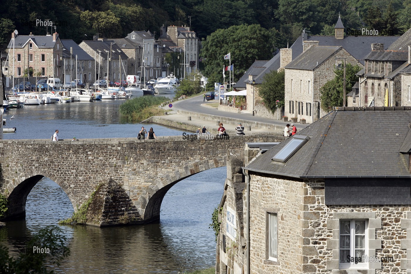 VIEUX PONT SUR LA RANCE, QUARTIER DU PORT, VILLE MEDIEVALE DE DINAN, COTES D'ARMOR (22), BRETAGNE, FRANCE 