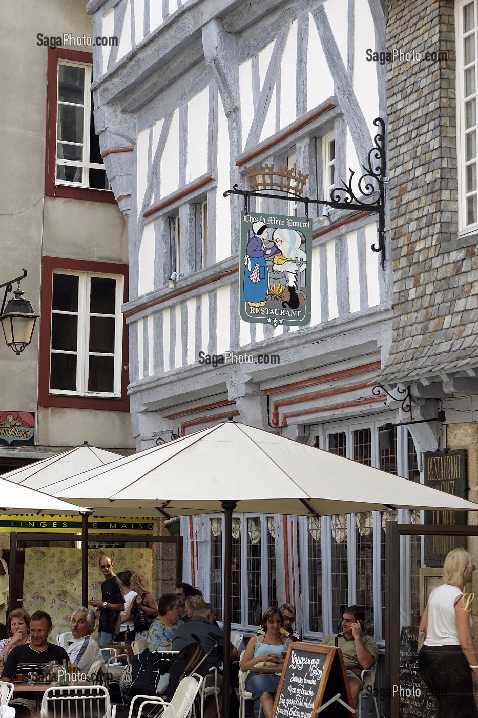 RESTAURANT 'CHEZ LA MERE POURCEL', VILLE MEDIEVALE DE DINAN, COTES D'ARMOR (22), BRETAGNE, FRANCE 