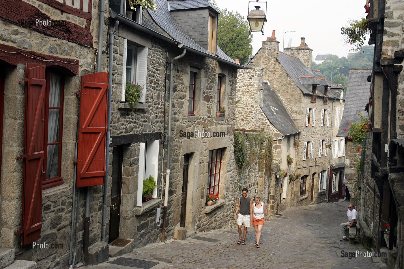 RUE DU PETIT FORT, VILLE MEDIEVALE DE DINAN, COTES D'ARMOR (22), BRETAGNE, FRANCE 