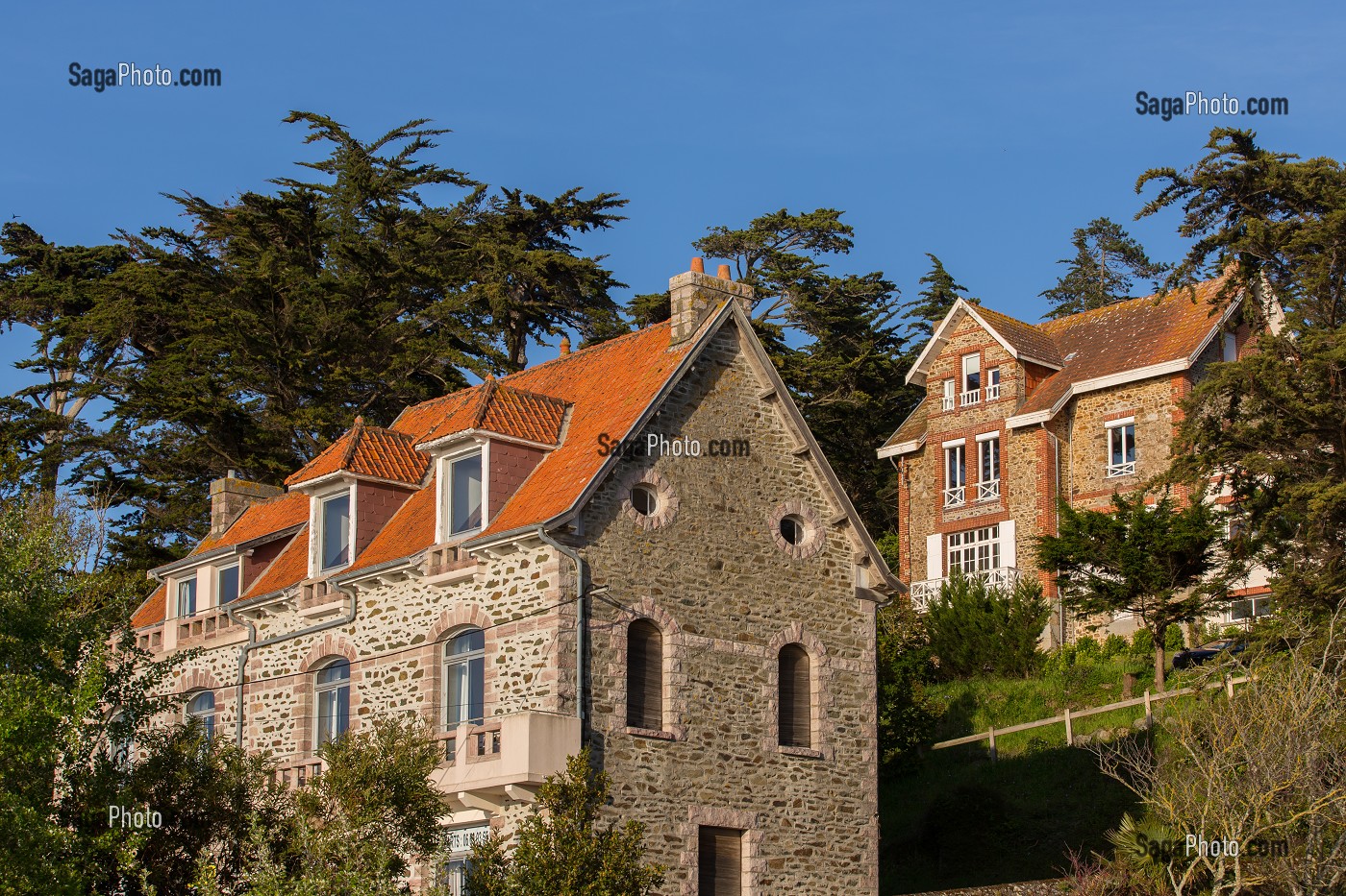 MAISONS TRADITIONNELLES DE PLENEUF-VAL-ANDRE, (22) COTES-D’ARMOR, BRETAGNE, FRANCE 