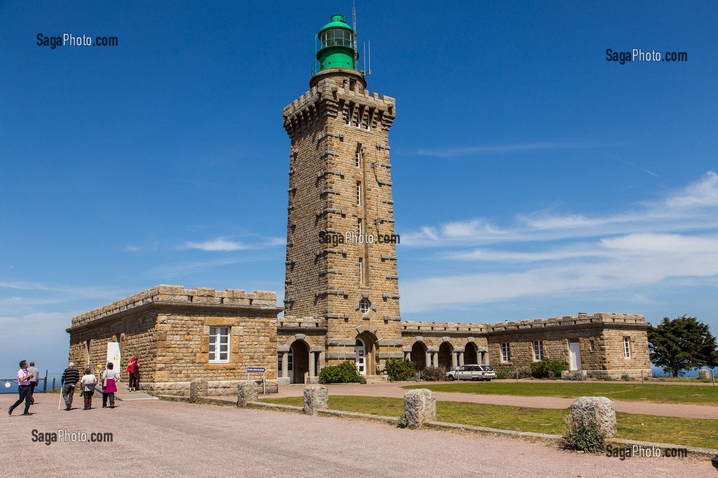 LE PHARE MARITIME DU CAP FREHEL A ETE CONSTRUIT DE 1946 A 1950 SUR LA POINTE DU CAP FREHEL, IL ECLAIRE ET SECURISE LE PASSAGE DE LA BAIE DE SAINT-BRIEUC VERS LA RADE SAINT-MALO, PLEVENON, (22) COTES-D’ARMOR, BRETAGNE, FRANCE 