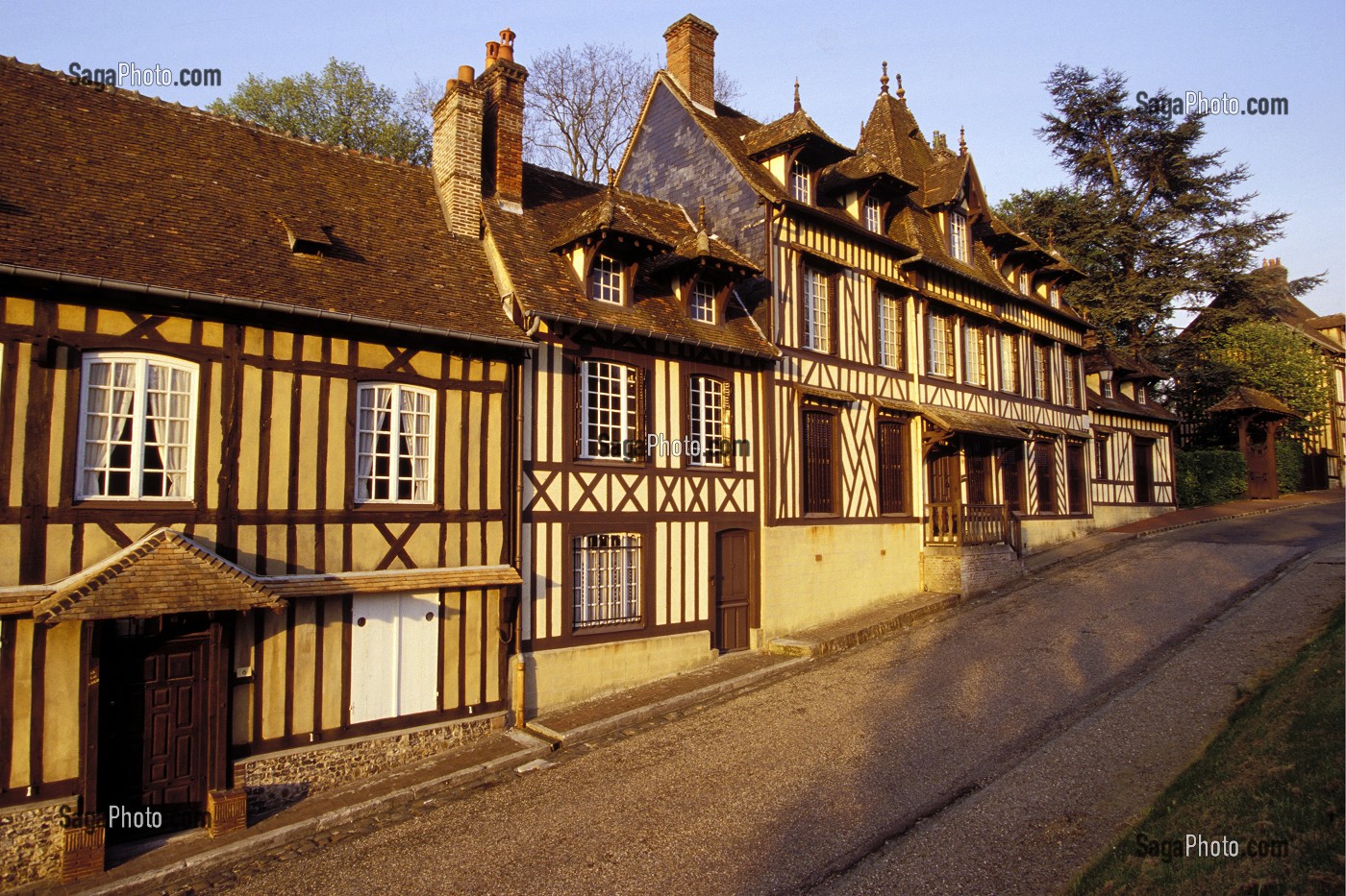 RUE D'ENFER, MAISON DE MAURICE RAVEL AU NUMERO 4, LYONS-LA-FORET, EURE (27), NORMANDIE, FRANCE 