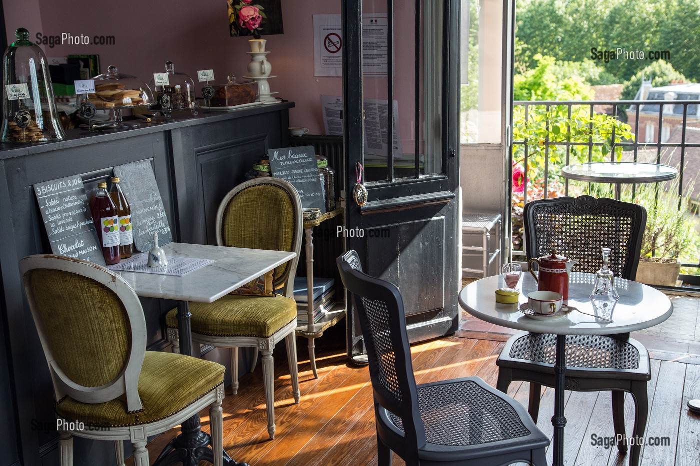 SALON DE THE 'FORT DE CAFE', LES ANDELYS, EURE (27), NORMANDIE, FRANCE 