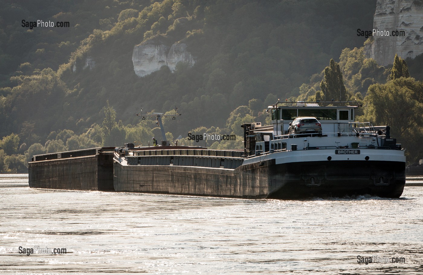 PENICHE, NAVIGATION FLUVIALE SUR LA SEINE, LES ANDELYS, EURE (27), NORMANDIE, FRANCE 