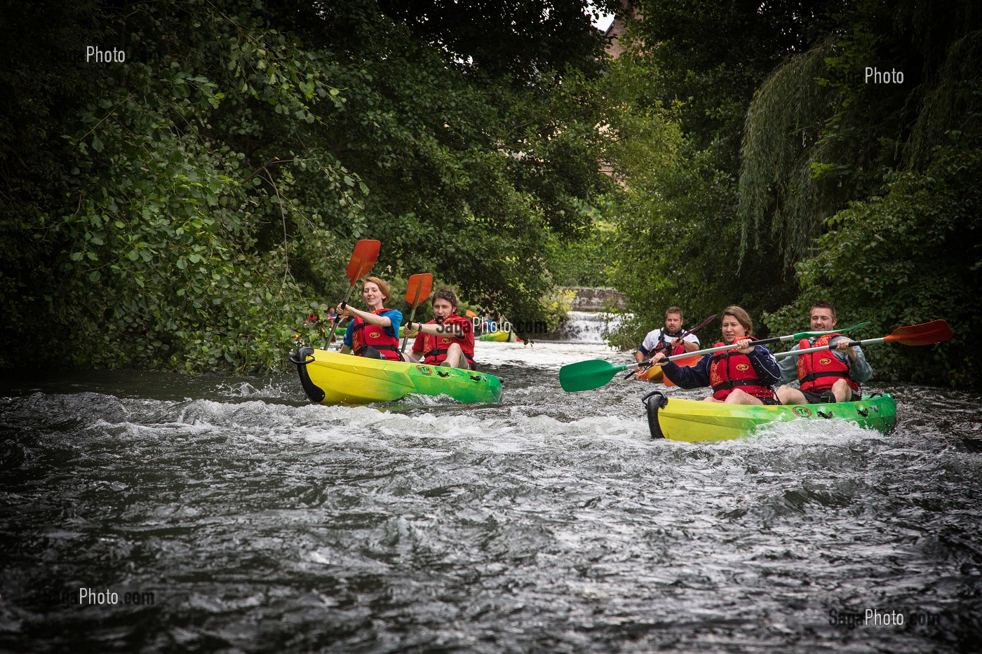 DESCENTE EN CANOE SUR LA RIVIERE LA RISLE, BRIONNE (27) EURE, FRANCE 