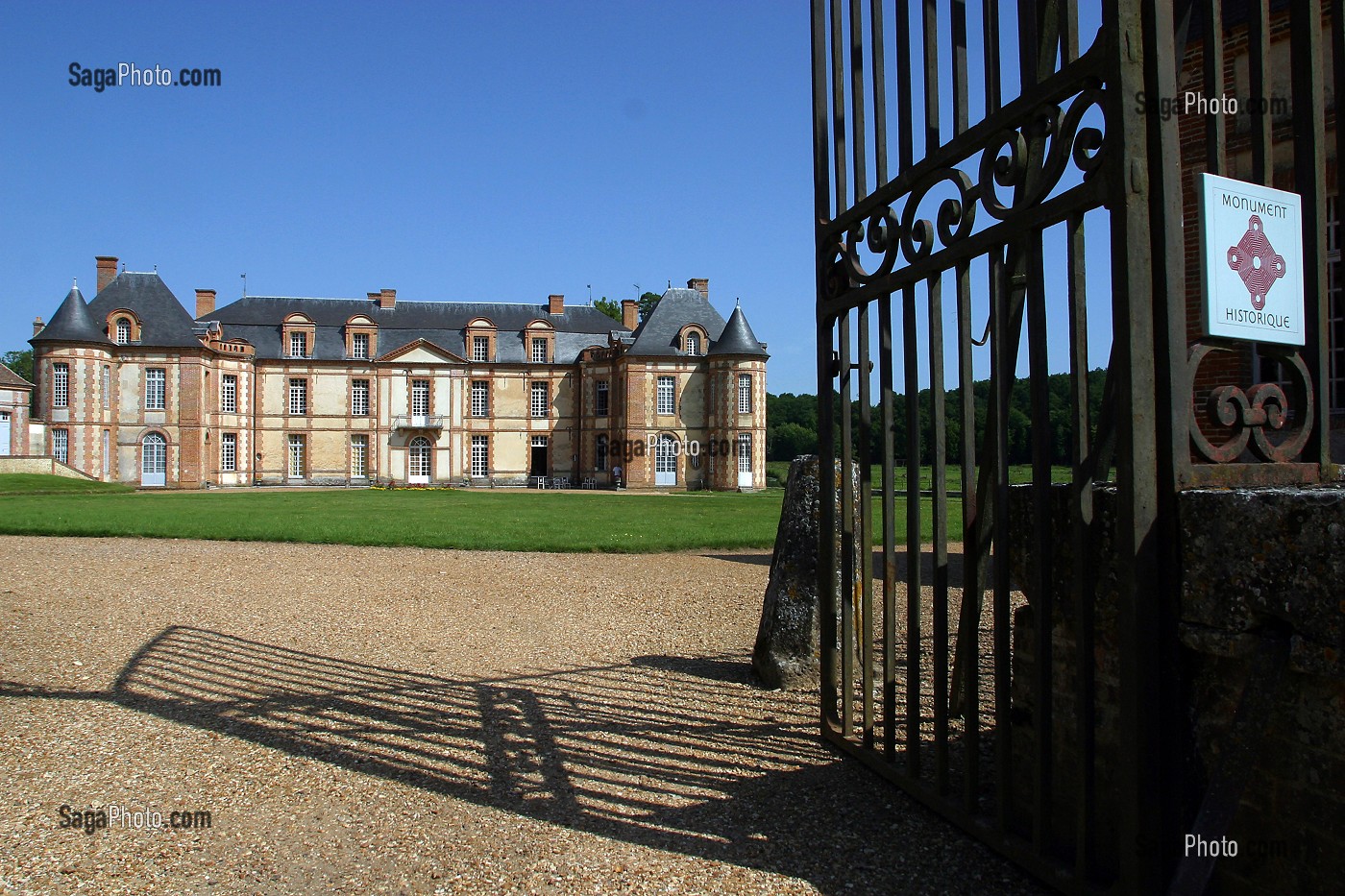 CHATEAU DE MONTIGNY-SUR-AVRE, MONUMENT HISTORIQUE, EURE-ET-LOIR (28), FRANCE 