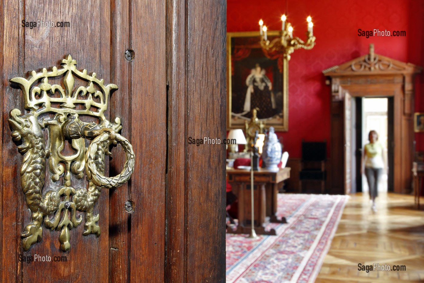 DETAIL DE LA PORTE DONNANT DANS LA SALLE DES GARDES, CHATEAU D'ANET, CONSTRUIT EN 1550 PAR PHILIBERT DE L'ORME POUR DIANE DE POITIERS, FAVORITE D'HENRI II, EURE-ET-LOIR (28), FRANCE 