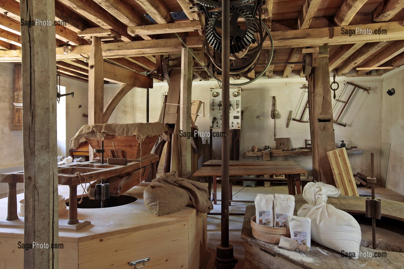 LE MOULIN A FARINE, CHAMBRE D'HOTES DU MOULIN DE LONCEUX, OINVILLE-SOUS-AUNEAU, EURE-ET-LOIR (28), FRANCE 