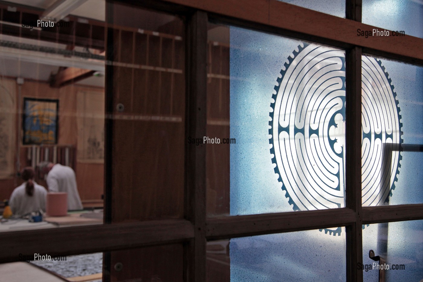 FABRICATION DE VITRAUX, ATELIERS LOIRE, EURE-ET-LOIR, FRANCE
