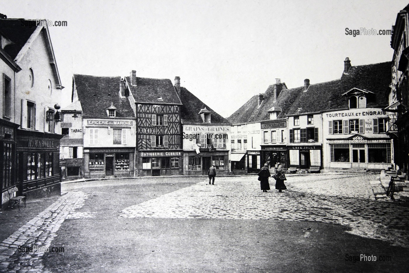 CARTE POSTALE ANCIENNE, ILLIERS-COMBRAY, EURE-ET-LOIR, FRANCE