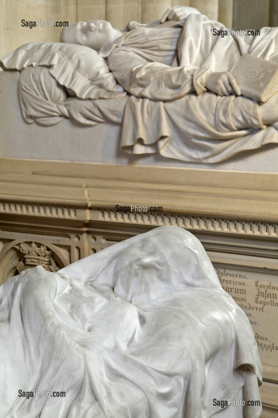 GISANT DE L'ENFANT VOILE, LE PRINCE LOUIS D'ORLEANS DECEDE A 7 ANS PAR LE SCULPTEUR MILLET CHAPELLE ROYALE SAINT-LOUIS DE DREUX, EURE-ET-LOIR (28), FRANCE 