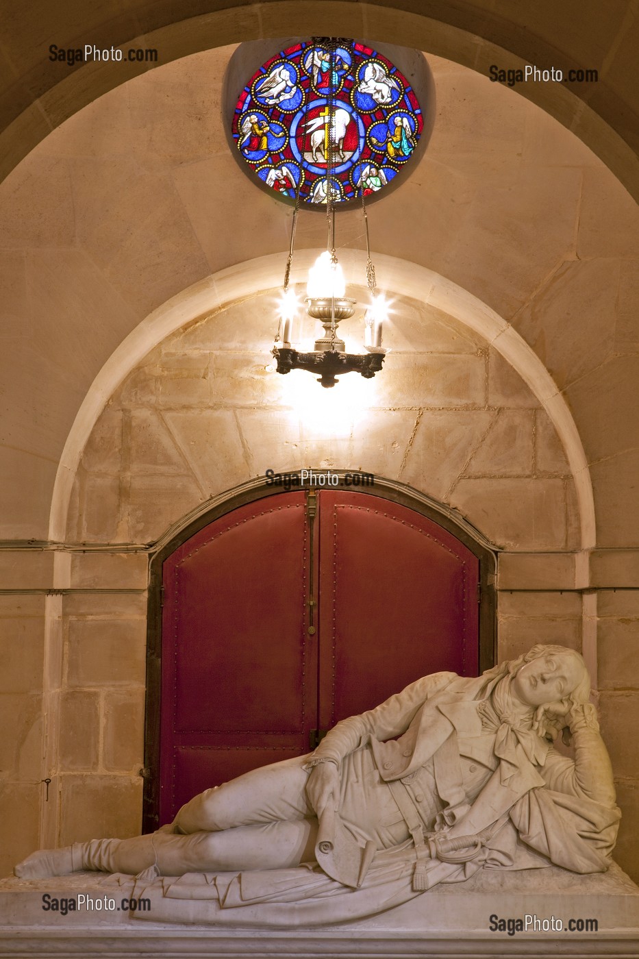 GISANT DU COMTE DE BEAUJOLAIS (1779-1808) MARBRE REALISE PAR PRADIER, CHAPELLE ROYALE SAINT-LOUIS DE DREUX, MAUSOLEE DU ROI LOUIS-PHILIPPE ET SEPULTURES DE LA FAMILLE D'ORLEANS, EURE-ET-LOIR (28), FRANCE 