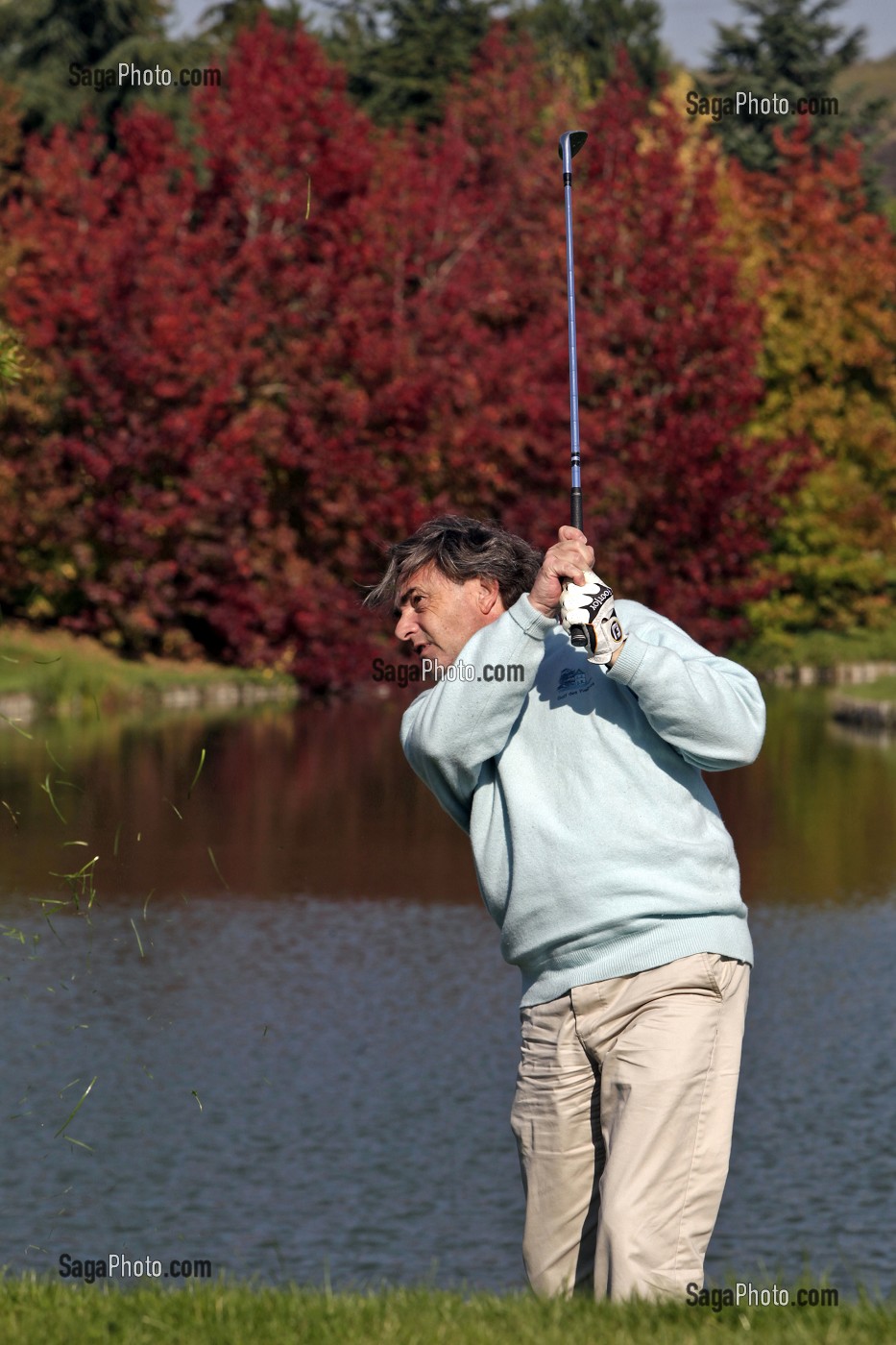 JOUEUR SUR LE PARCOURS, GOLF PARC ARBORETUM DE NANTILLY, CREATION DE ROBERT HERSANT, LA CHAUSSEE D'IVRY, EURE-ET-LOIR (28), FRANCE 