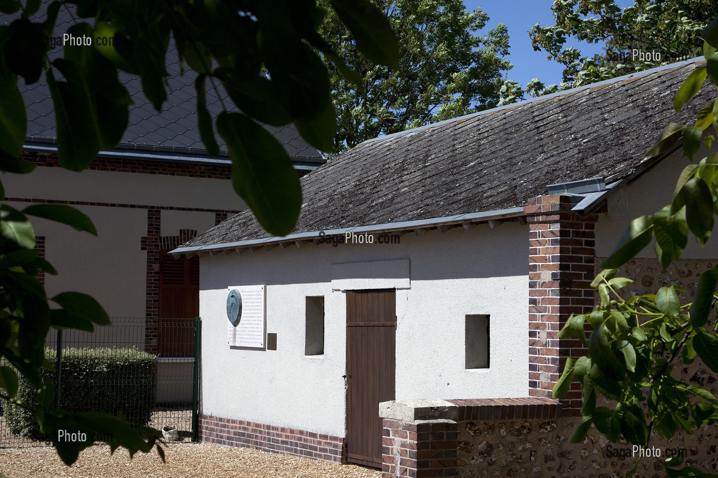CABANON OU JEAN MOULIN A ETE TORTURE PAR LES NAZIS LE 17 JUIN 1940, LA TAYE, FRANCE 