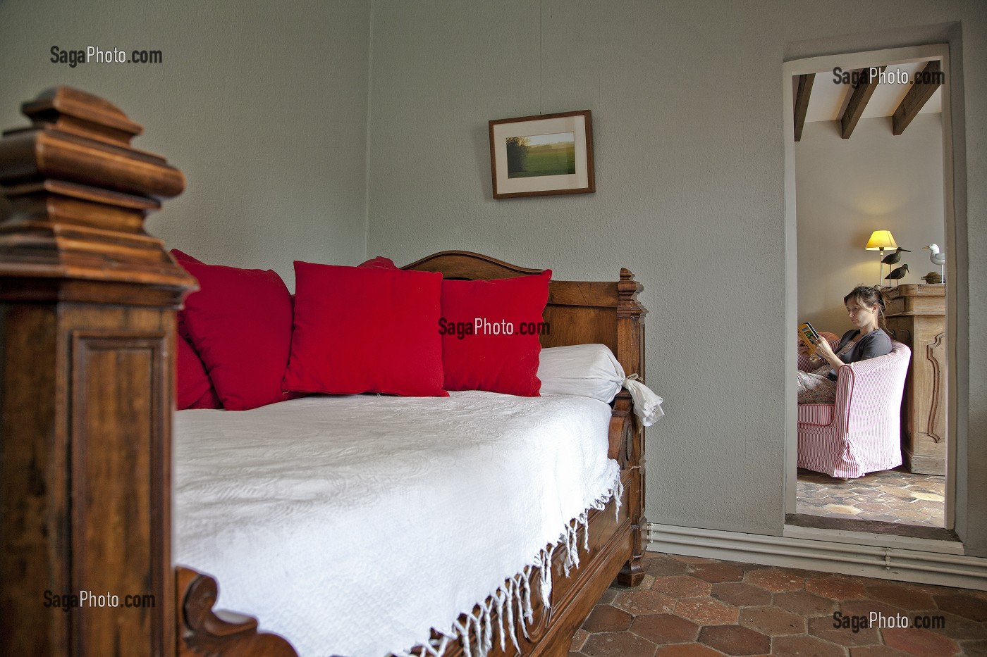CHAMBRE ET SALON DU GITE RURAL DU MOULIN DE BLANVILLE, SAINT-LUPERCE, EURE-ET-LOIR (28), FRANCE 