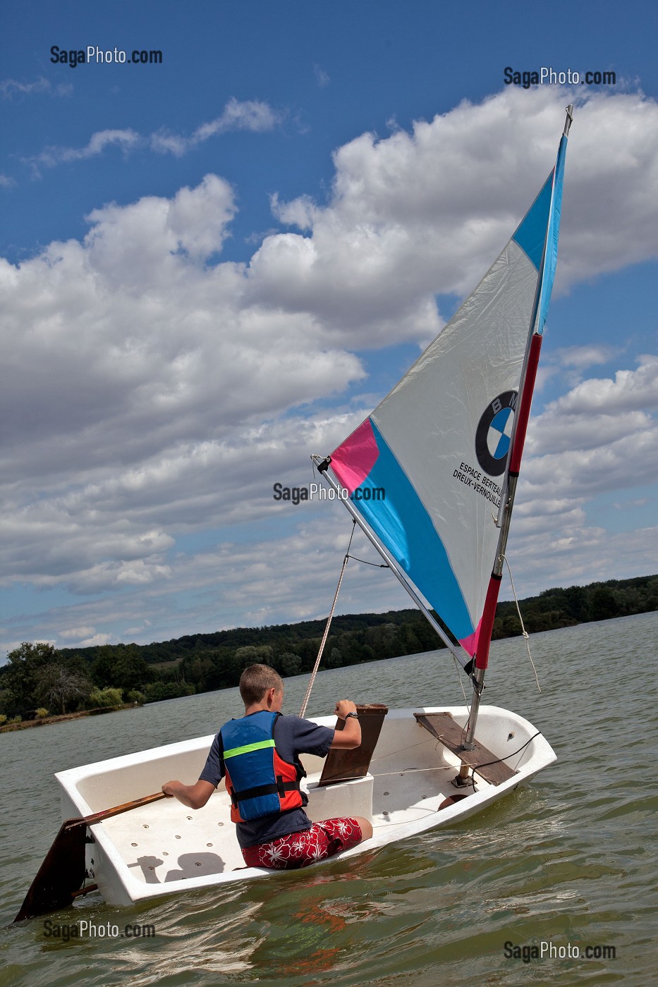 OPTIMIST, STAGE DE VOILE POUR ENFANTS, EURE-ET-LOIR, FRANCE 