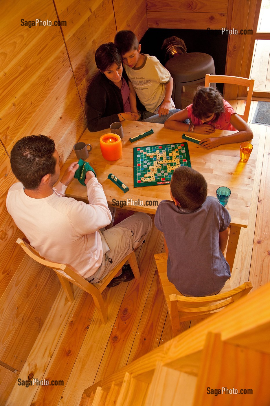 VACANCES AU VERT EN FAMILLE AU CAMPEMENT HUTTOPIA, EURE-ET-LOIR, FRANCE 