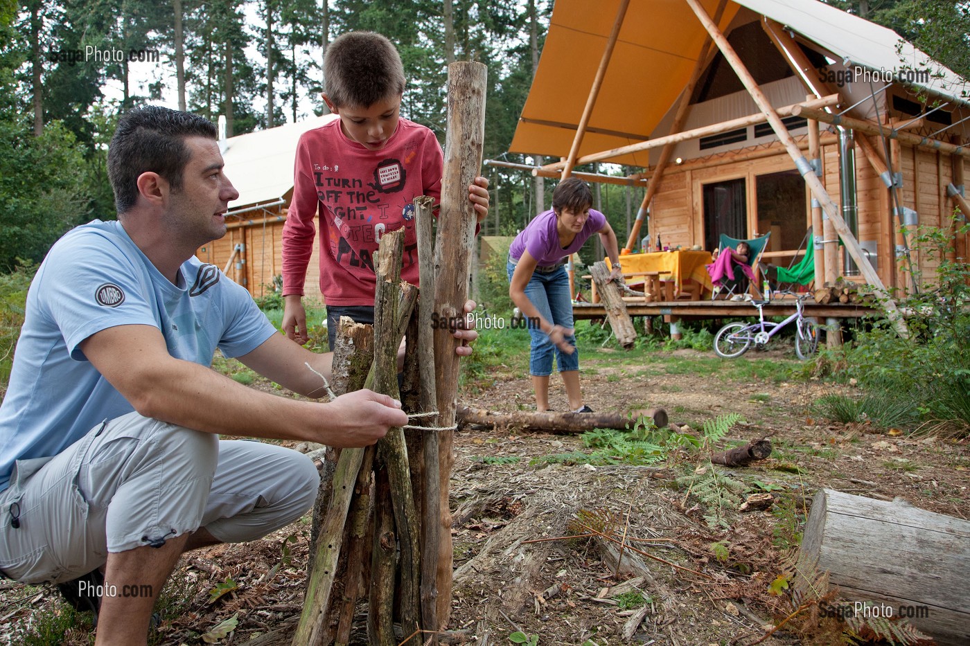 VACANCES AU VERT EN FAMILLE AU CAMPEMENT HUTTOPIA, EURE-ET-LOIR, FRANCE 