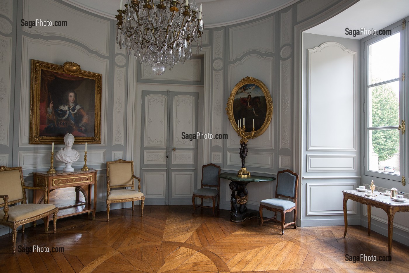 PASSAGE DE BOISERIES, CHATEAU DE MAINTENON, EURE-ET-LOIR (28), FRANCE 