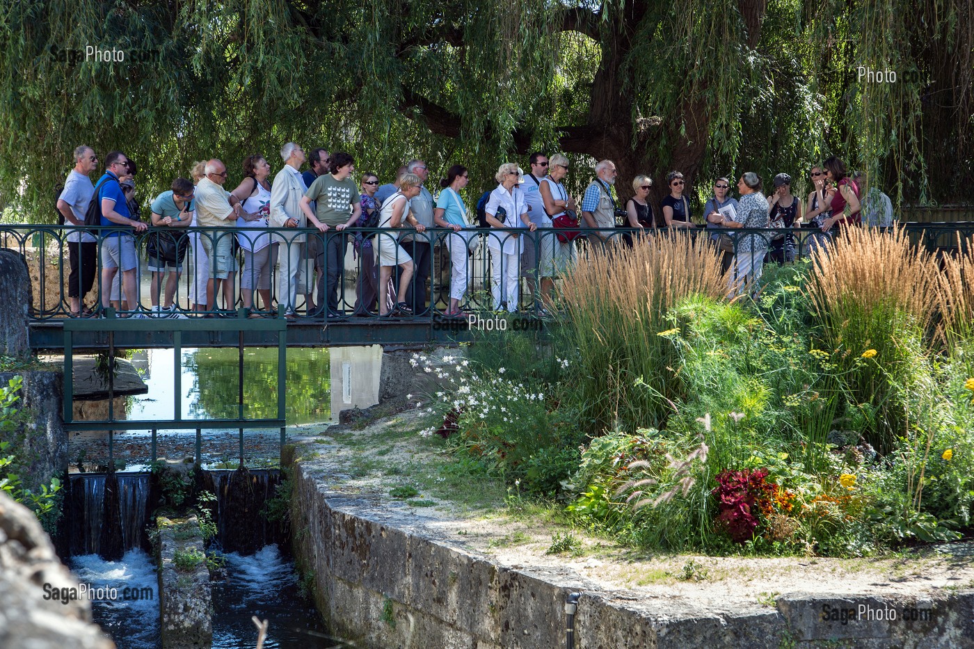 VISITE GUIDE EN GROUPE, BORDS DE L'EURE, VIEILLE VILLE DE CHARTRES, EURE-ET-LOIR (28), FRANCE 