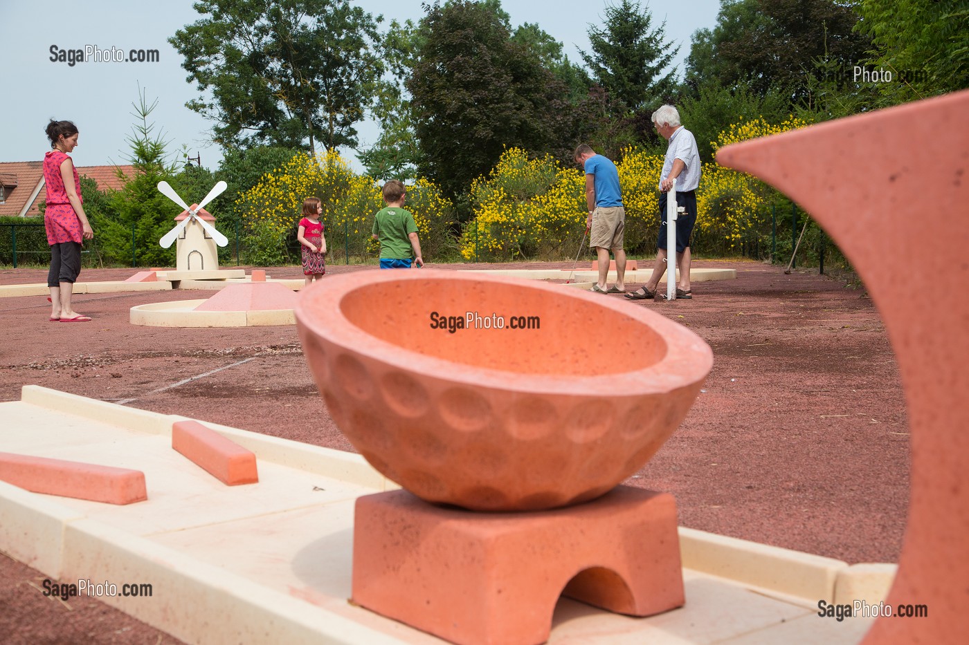 MINI GOLF DE LA MAISON D'HOTES LA PLACE SAINT-MARTIN, MARBOUE, EURE-ET-LOIR (28), FRANCE 