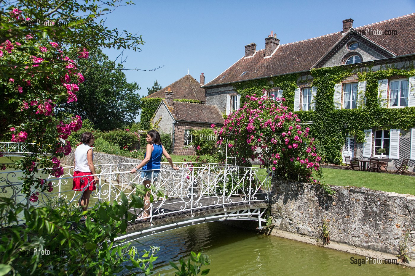ANCIEN MANOIR ABRITANT DES CHAMBRES D'HOTES, FERME AUBERGE GRAND'MAISON, MEAUCE, EURE-ET-LOIR (28), FRANCE 