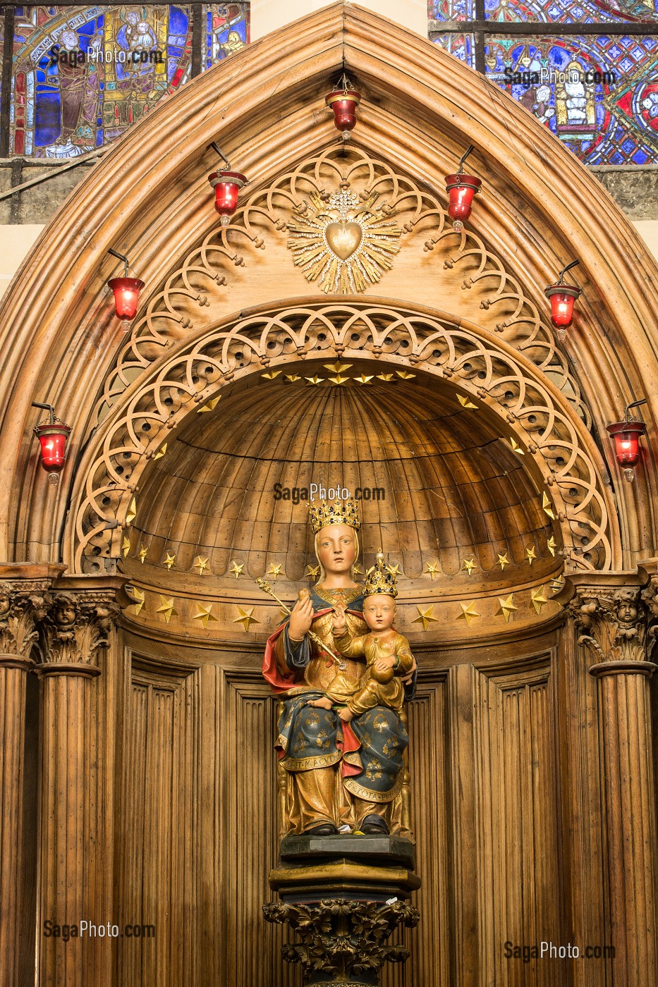 NOTRE-DAME DU PILIER, STATUE POLYCHROME EN BOIS DE POIRIER DU 16 EME SIECLE COURONNEE EN 1855 (APPELEE VIERGE NOIRE AVANT SA RESTAURATION), CATHEDRALE DE CHARTRES, EURE-ET-LOIR (28), FRANCE 